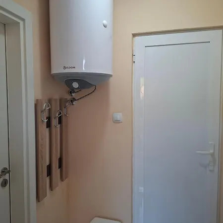 Guest house тони- атия *