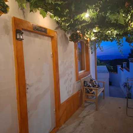 Guest house тони- атия *