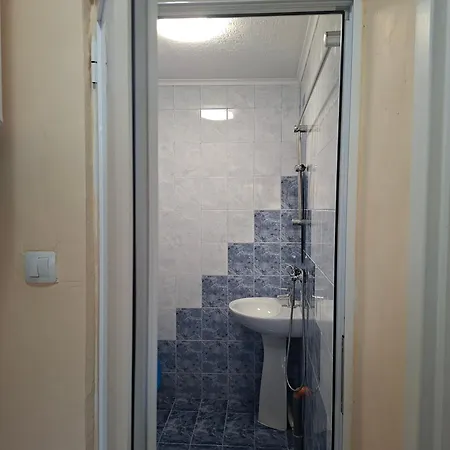 Guest house тони- атия *