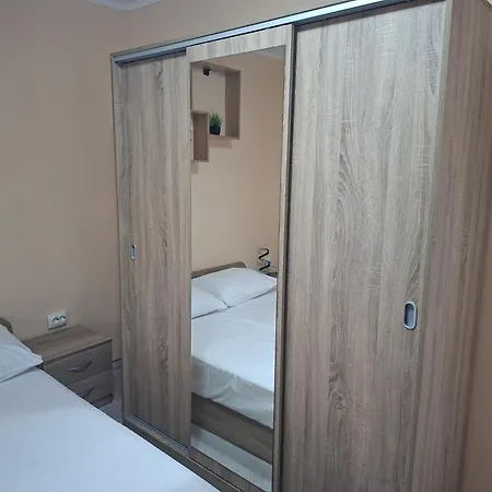 тони- атия Guest house Atiya