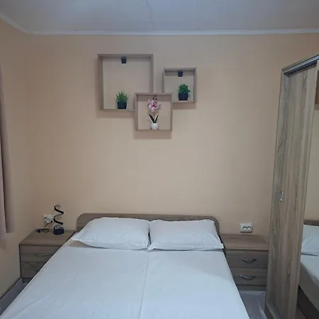 тони- атия Guest house Atiya