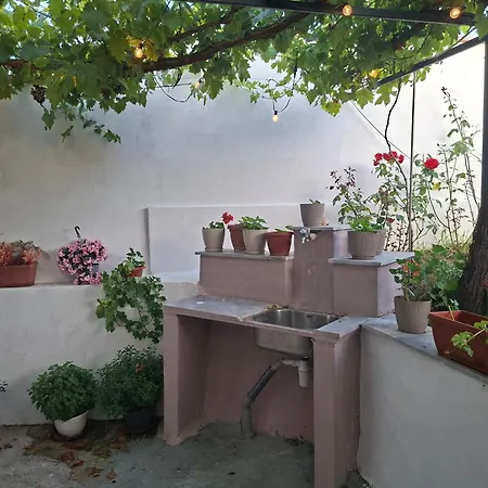 Guest house тони- атия *