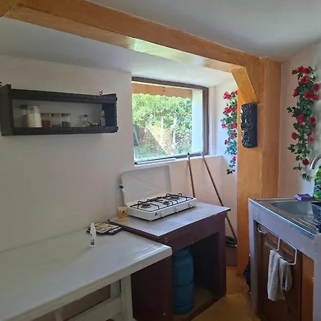 Guest house тони- атия *